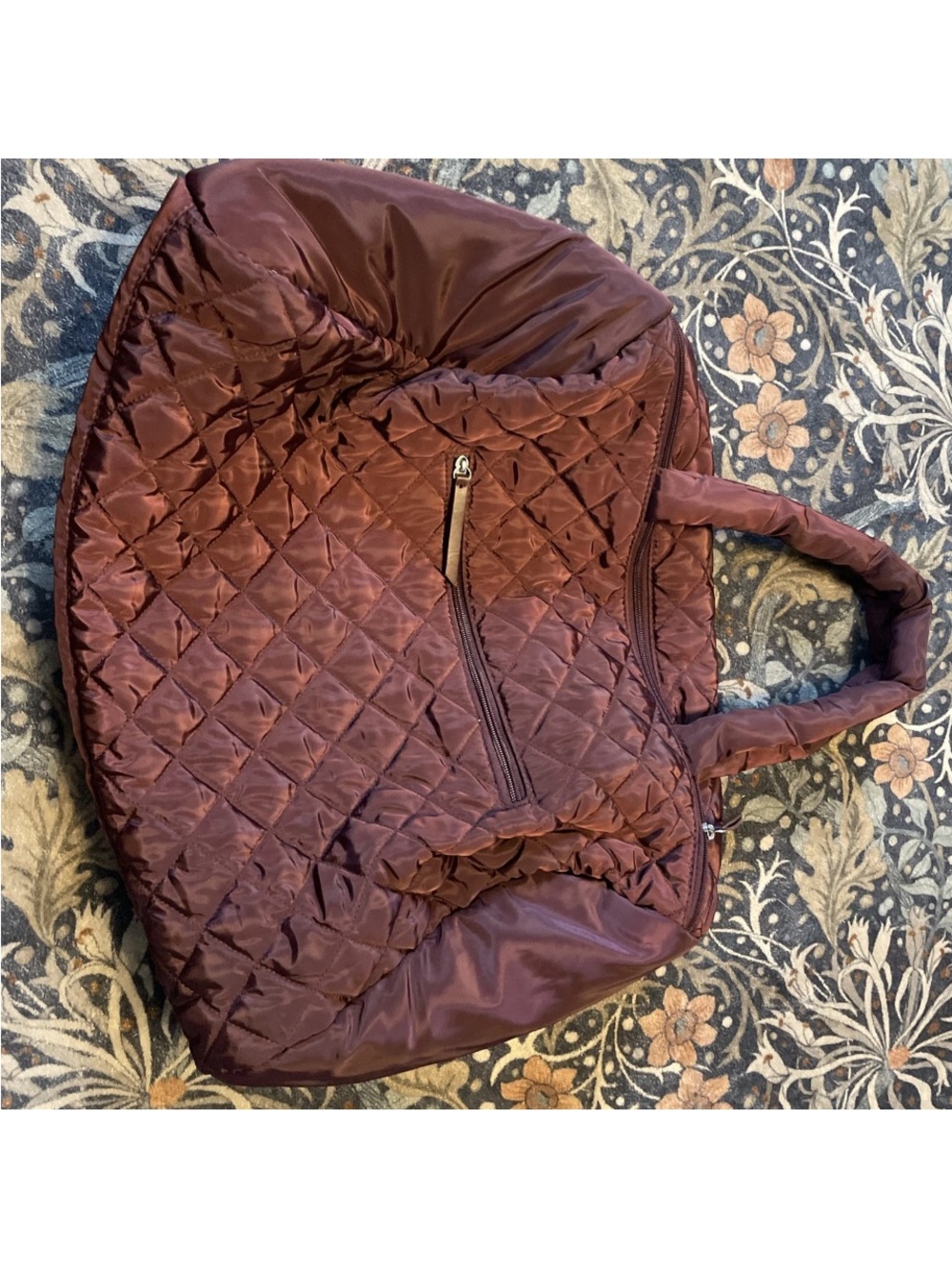 DSW Quilted Wine Tote with Front Zip Pocket
